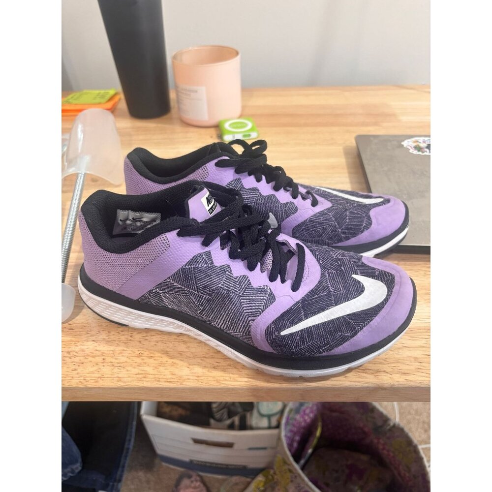 Nike Purple Running Shoes Lightweight Breathable Athletic Sneakers Size 7.5